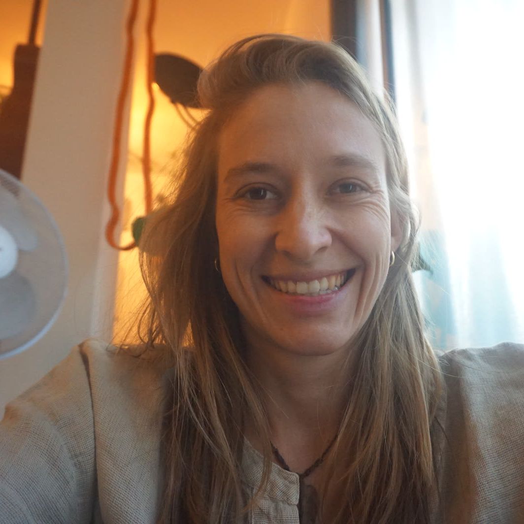 Yael during an online lesson